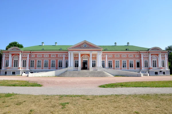 Pałac w Moskwie Muzeum nieruchomości "kuskovo.". — Zdjęcie stockowe