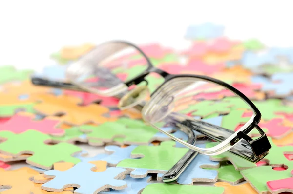 Occhiali e puzzle — Foto Stock