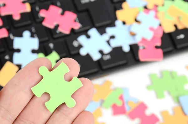 Keyboard and puzzle — Stock Photo, Image
