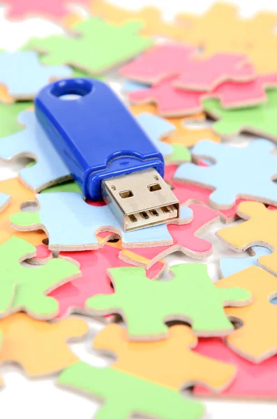 Puzzle y disco USB — Foto de Stock
