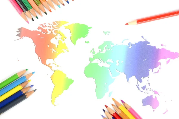 Světová mapa a barevné tužky — Stock fotografie