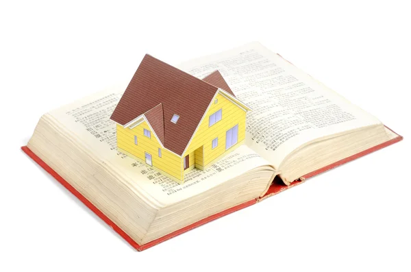 Model domu a slovník — Stock fotografie