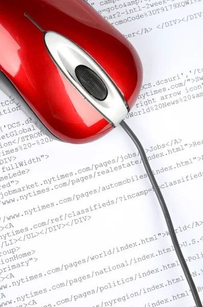 Компьютерная мышь и html страница — стоковое фото