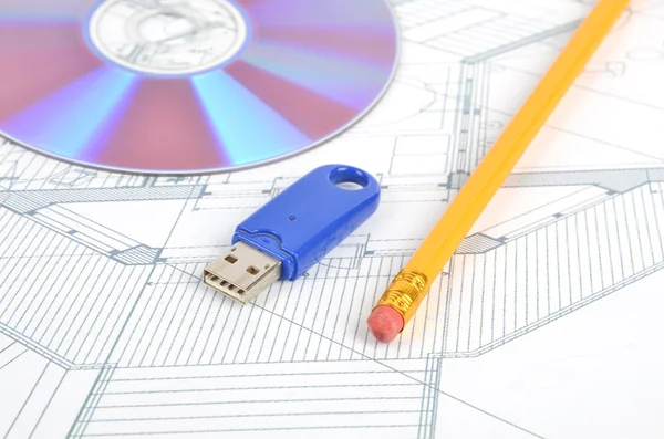 USB-schijf en dvd met blauwdruk — Stockfoto