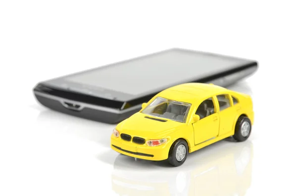 スマートな携帯電話とおもちゃ車 — ストック写真