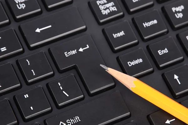 Computer keyboard and pencil — Stock Photo, Image