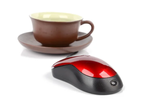 Φλιτζάνι τσάι και υπολογιστή ποντίκι — Φωτογραφία Αρχείου