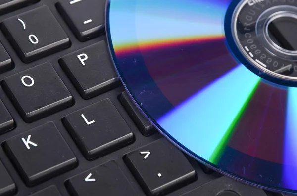 Dvd 和电脑键盘 — 图库照片