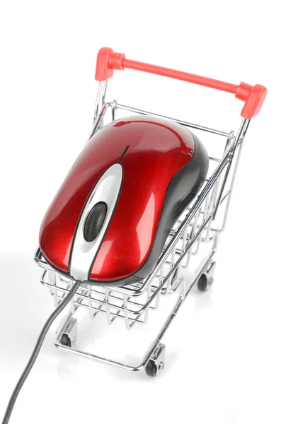 Koszyk na zakupy i myszy komputerowej — Zdjęcie stockowe