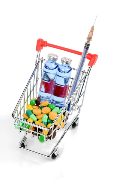 Carrinho de compras e medicina — Fotografia de Stock