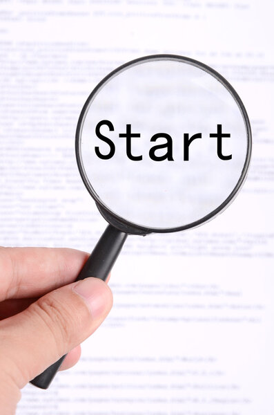 Увеличитель в руке
