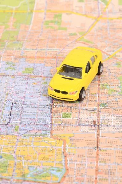 Toy auto e mappa — Foto Stock