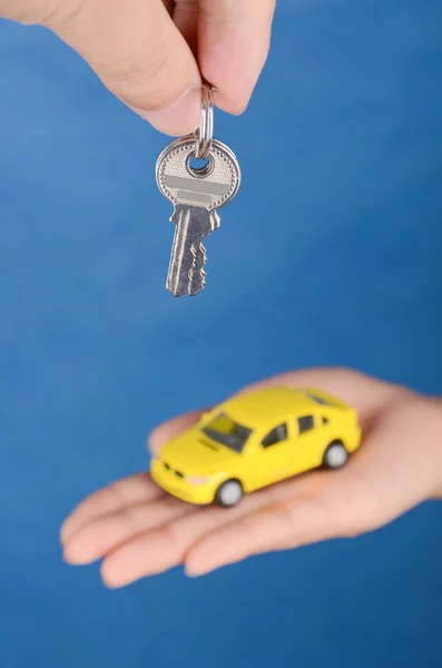 Auto giocattolo e chiavi — Foto Stock