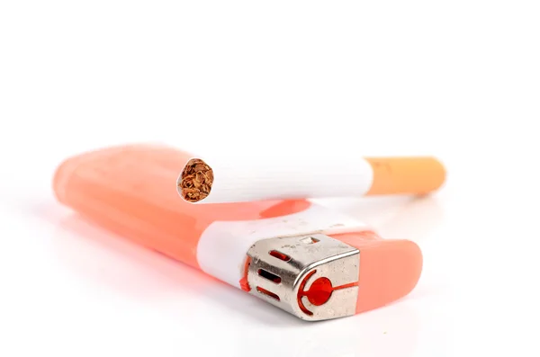 Cigarettes and lighter — Stock Photo, Image