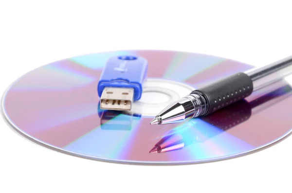 DVD і ручка з USB-диском — стокове фото