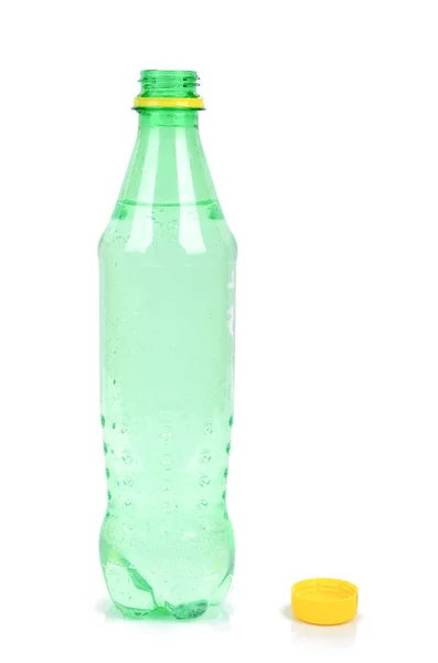 Plastic fles op witte achtergrond — Stockfoto