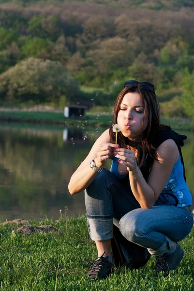 Image of woman with dandelion — Stock Photo, Image