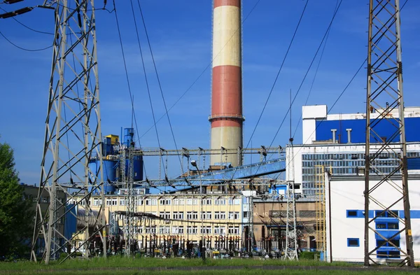 Σταθμός παραγωγής ηλεκτρικού ρεύματος, εργοστάσιο παραγωγής ηλεκτρικού ρεύματος, τα οποία παράγουν σταθμό, Royalty Free Φωτογραφίες Αρχείου
