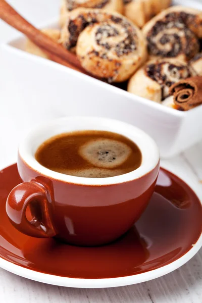 Каши и чашка кофе — стоковое фото
