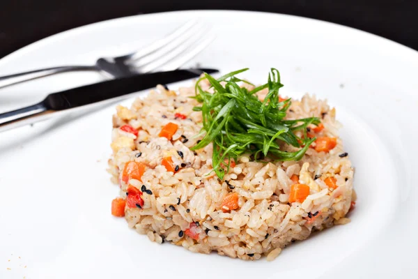Rijst met groene uien — Stockfoto