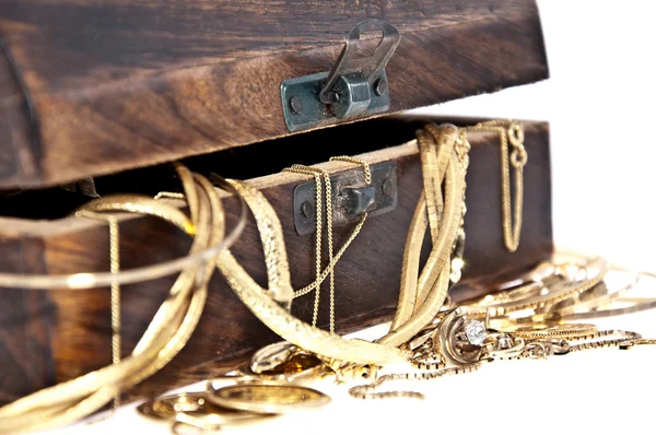 Treasure box with old jewelry (macro view) — Stock Photo, Image