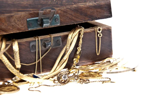 Skattkista med gamla smycken (makro vy) — Stockfoto
