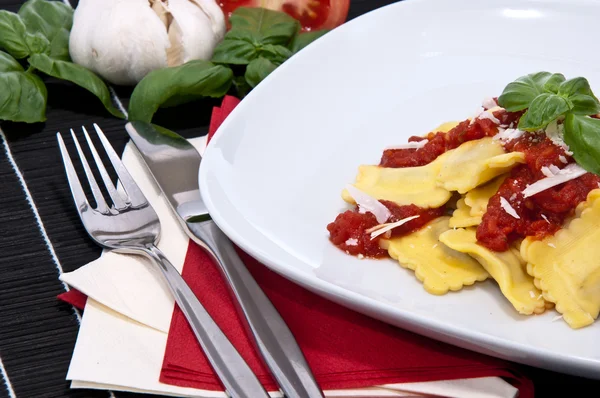 Fresh Raviolis on a plate (with ingredients) — Stock Photo, Image