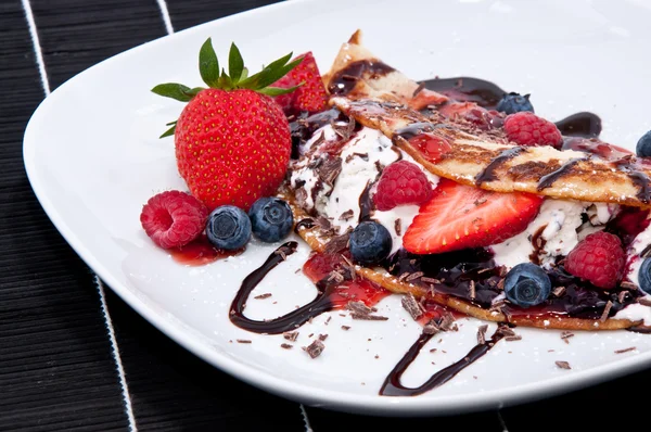 stock image Ice in fresh Pan Cake with fruits