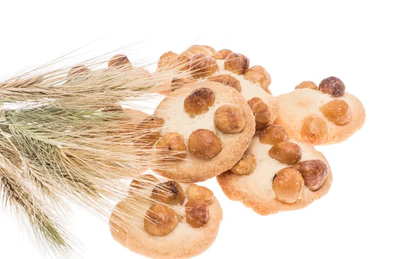 Cookies med hasselnötter isolerad på vit — 图库照片