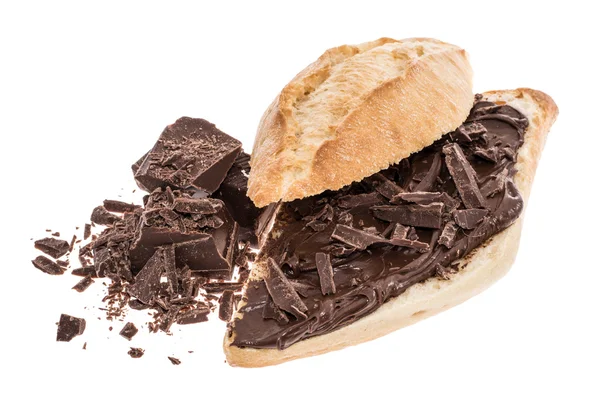 Brötchen mit Schokoladencreme isoliert auf Weiß — Stockfoto