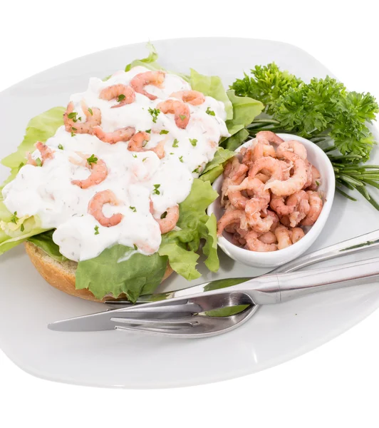 Shrimp-Salad on a roll (plate-version) — Stock Photo, Image