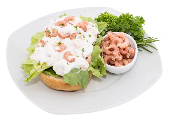 Shrimps-Salat auf einer Rolle (Teller-Version)) — Stockfoto