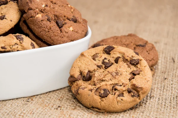 Blandade cookies i en skål — Stockfoto