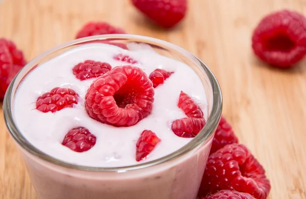 Raspberry Yogurt — Stock Photo, Image