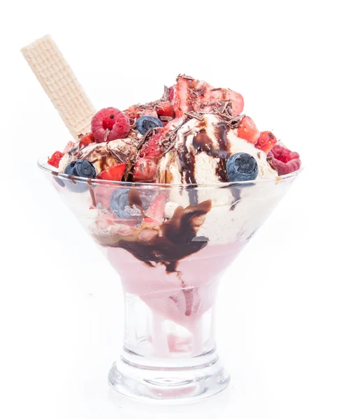 Frutas frescas en helado — Foto de Stock