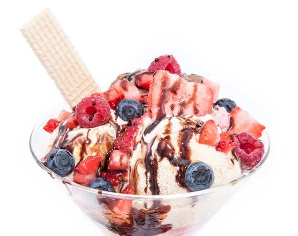 Свіжі фрукти на морозиві — стокове фото