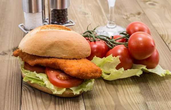 Sandwich with fried meat — Stock Photo, Image