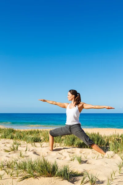 Woman Practicing Yoga — Stock Photo, Image
