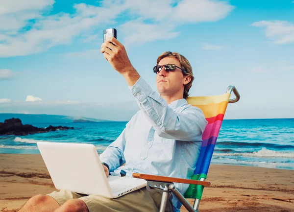 Business man on the beach — Stock Photo, Image