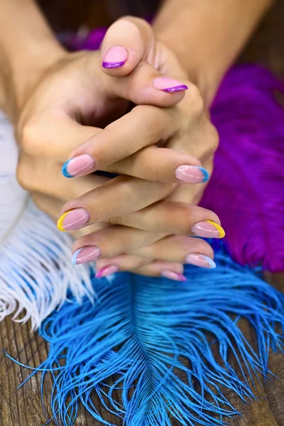 아름 다운 밝은 손톱 — 스톡 사진