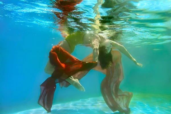 아름 다운 물 소녀 — 스톡 사진