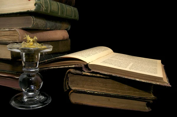 Βιβλίο και κερί — Φωτογραφία Αρχείου