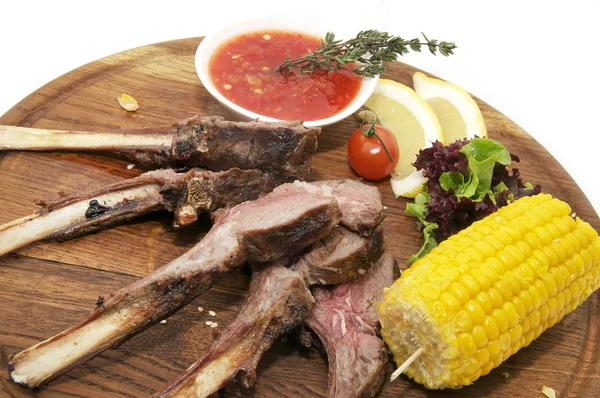 Gebakken varkensvlees ribben met saus — Stockfoto