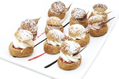 Profiteroles clipart