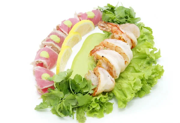 Shrimp and tuna — Stock Photo, Image