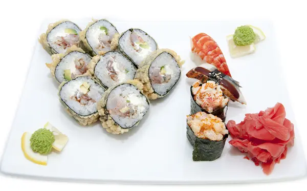 Sushi japonés pescado y mariscos —  Fotos de Stock