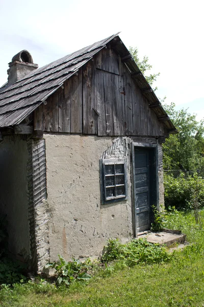 Одинокий домик — стоковое фото