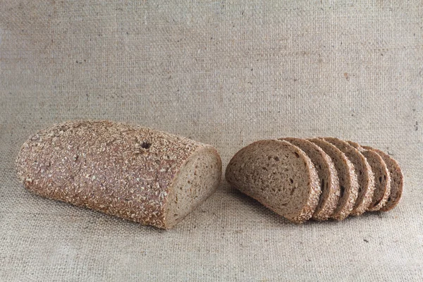 Pan de harina de trigo y salvado —  Fotos de Stock