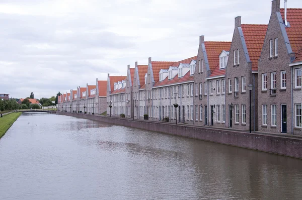 Nuove case vicino all'acqua in Olanda — Foto Stock