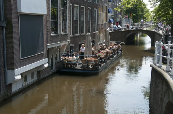 Floating terrace in Delft — Stock Photo, Image